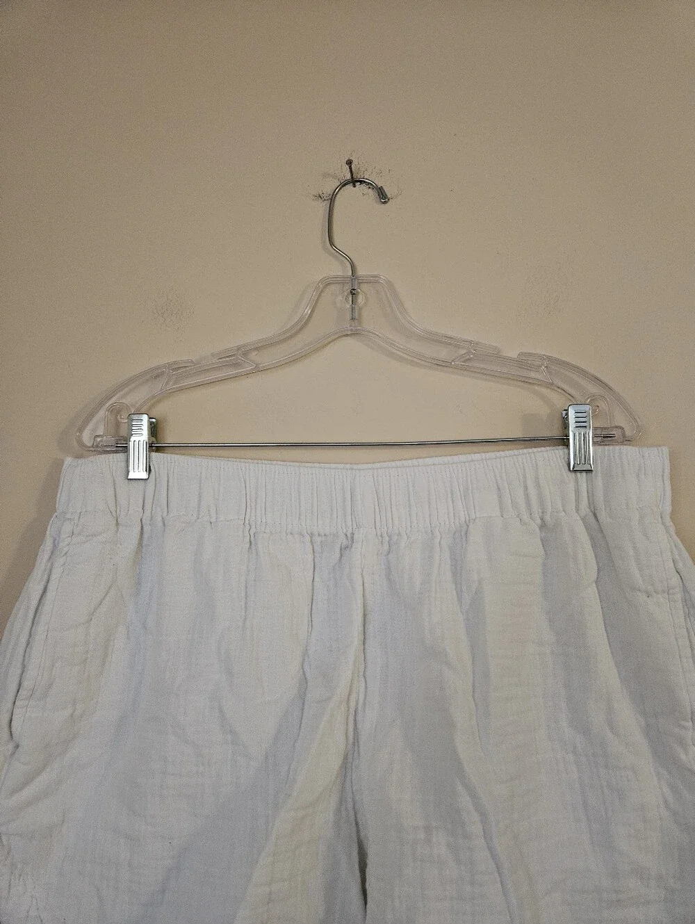 Old Navy White Athletic Lounge Shorts, Size Large